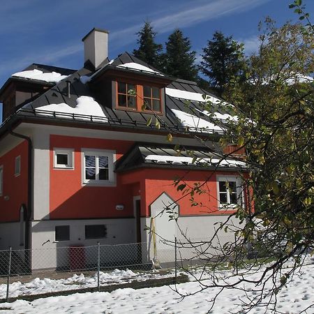 Villa Schnuck - Das Rote Ferienhaus Bad Gastein Exteriör bild