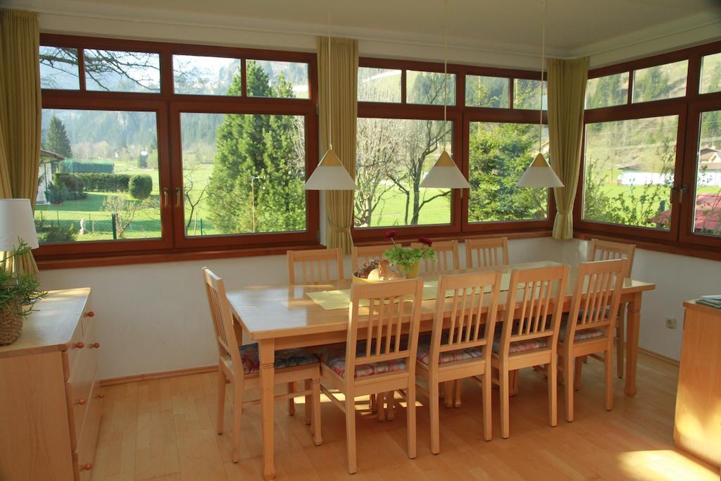 Villa Schnuck - Das Rote Ferienhaus Bad Gastein Exteriör bild