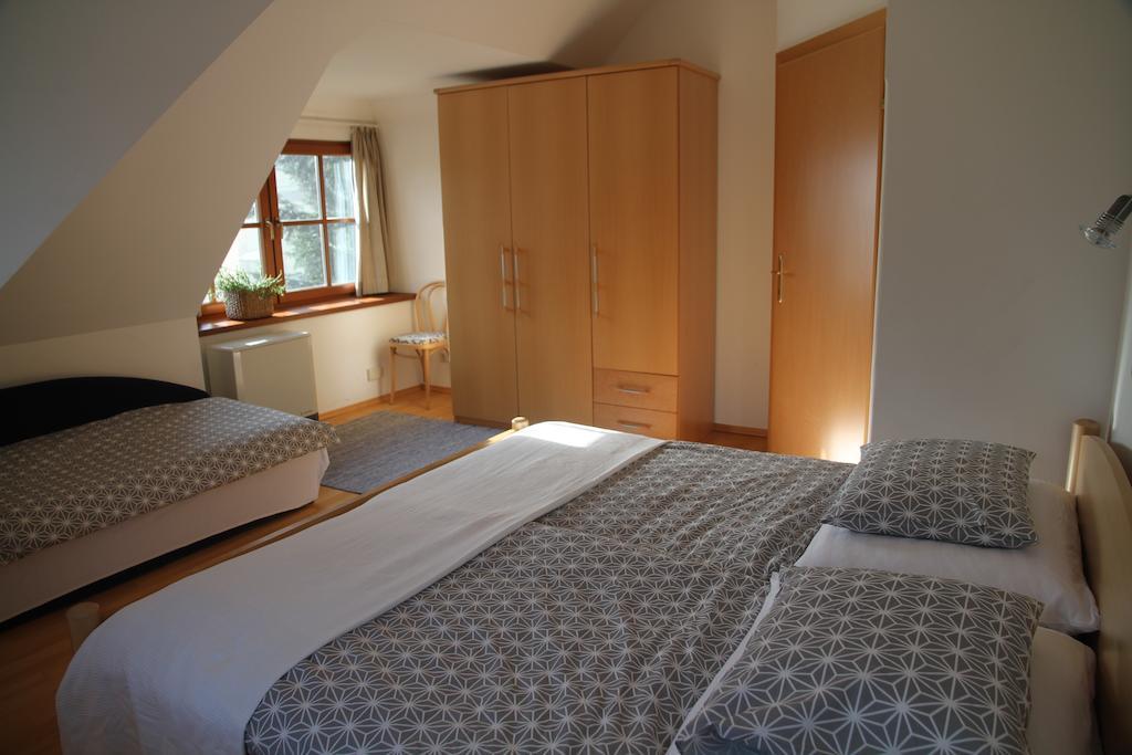 Villa Schnuck - Das Rote Ferienhaus Bad Gastein Exteriör bild