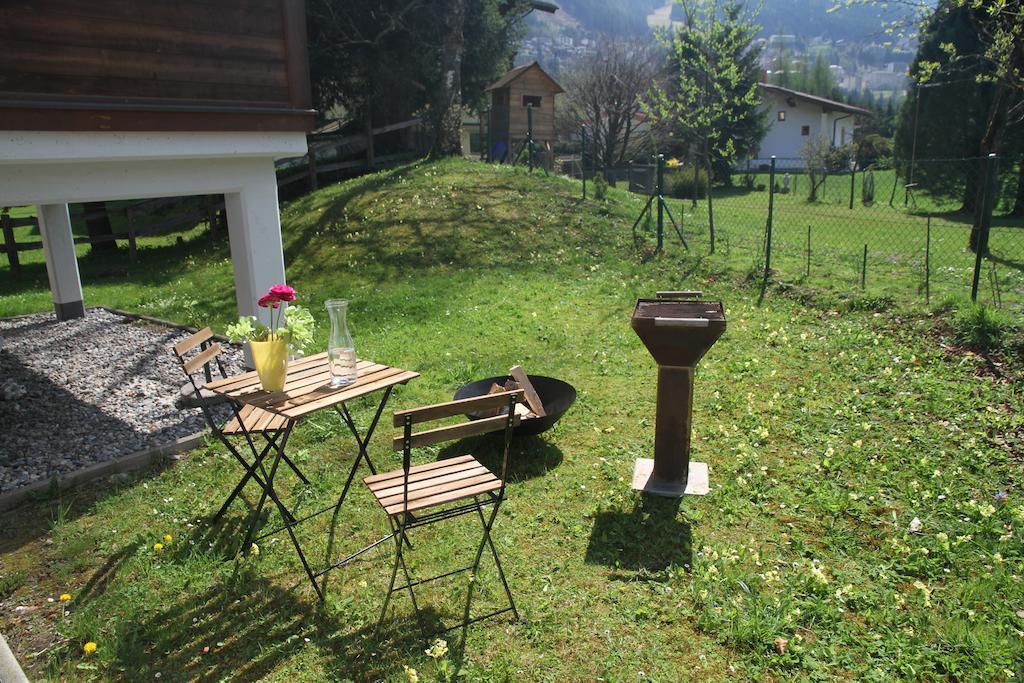 Villa Schnuck - Das Rote Ferienhaus Bad Gastein Exteriör bild