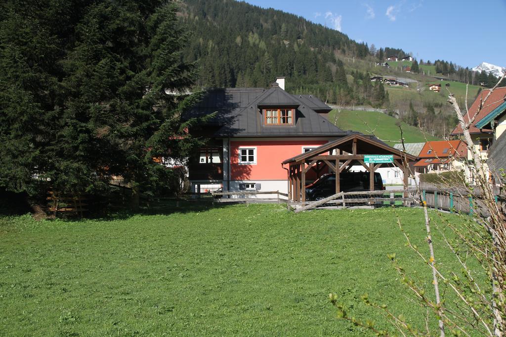 Villa Schnuck - Das Rote Ferienhaus Bad Gastein Exteriör bild